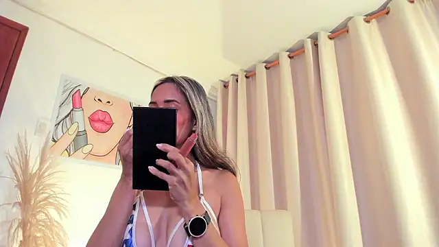 SkiinnyAna online show from February 25, 2026, 7:36 pm