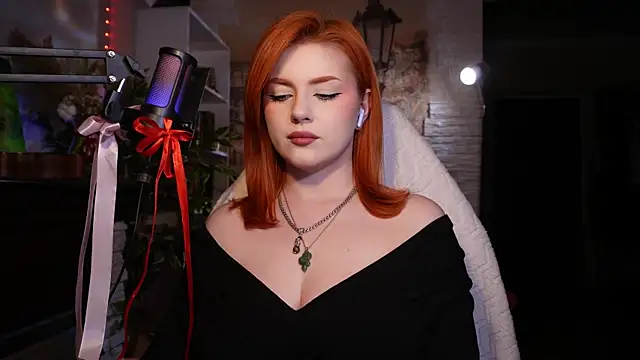 Chriss Fox online show from February 24, 2025, 6:26 pm