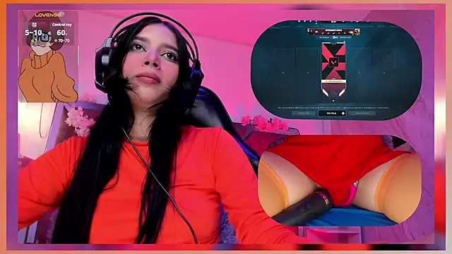 Snapshot of SweetieCloe_ chatting on December 1, 2025, 9:15 pm SweetieCloe online show from December 1, 2025, 9:15 pm