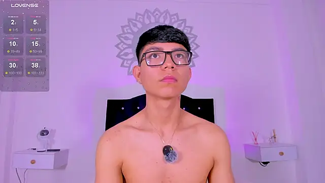 Snapshot of CodyTwink chatting on February 18, 2026, 2:24 pm CodyTwink online show from February 18, 2026, 2:24 pm