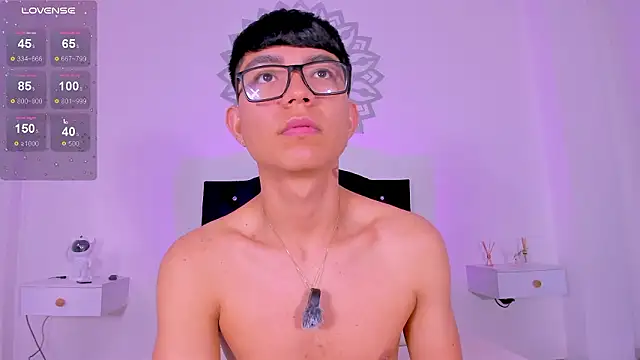 Snapshot of CodyTwink chatting on February 21, 2026, 3:47 pm CodyTwink online show from February 21, 2026, 3:47 pm