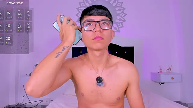 CodyTwink online show from March 27, 2026, 2:51 pm