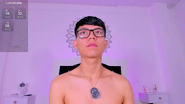 Snapshot of CodyTwink chatting on February 19, 2026, 2:03 pm CodyTwink online show from February 19, 2026, 2:03 pm