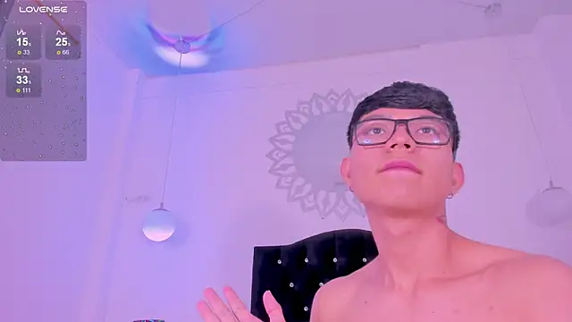 Snapshot of CodyTwink chatting on October 25, 2025, 5:24 pm CodyTwink online show from October 25, 2025, 5:24 pm