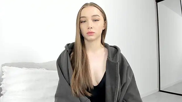 Sweet-bb online show from February 12, 2026, 4:40 pm