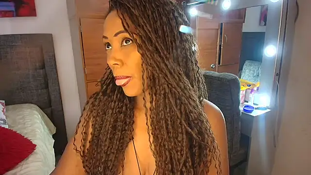 Snapshot of CandyBlackFunXXX chatting on September 8, 2025, 7:24 pm CandyBlackFunXXX online show from September 8, 2025, 7:24 pm