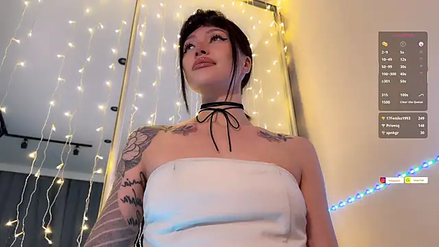 Snapshot of ellie_miu chatting on January 12, 2026, 9:31 pm ellie miu online show from January 12, 2026, 9:31 pm