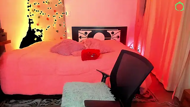 Snapshot of blackbarbietrans chatting on February 16, 2025, 12:41 am blackbarbietrans online show from February 16, 2025, 12:41 am