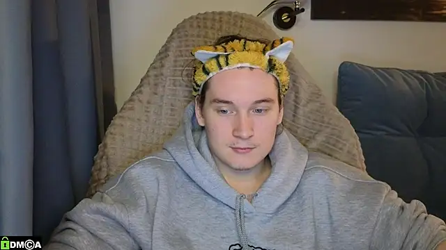 MoreRealAlex online show from April 19, 2026, 6:10 pm