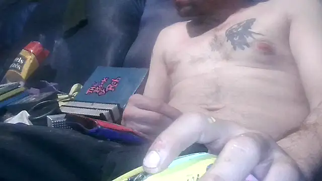 robeaulieu02 online show from February 26, 2025, 9:12 am