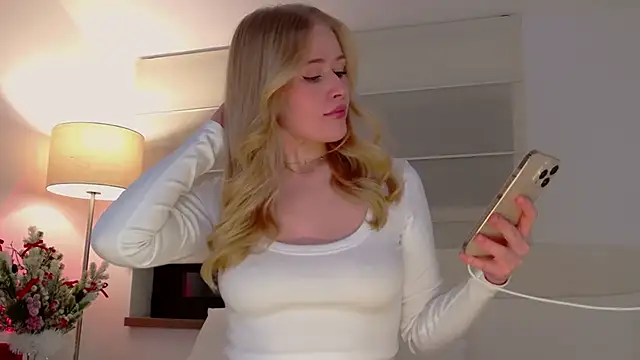 Snapshot of JuliaJaee chatting on January 11, 2026, 6:04 pm JuliaJaee online show from January 11, 2026, 6:04 pm