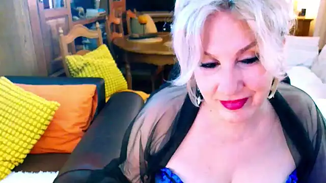 GattonaBiondona online show from December 14, 2025, 9:15 am