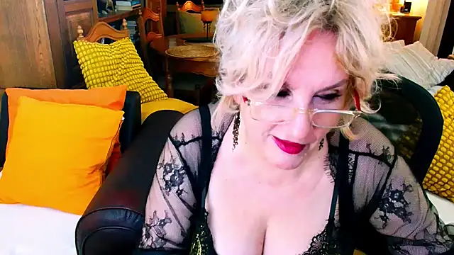 GattonaBiondona online show from November 22, 2025, 9:30 am