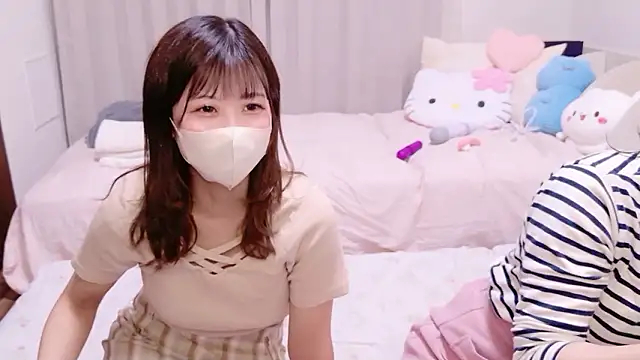 Snapshot of ManaMi-maru chatting on September 13, 2025, 11:43 am ManaMi-maru online show from September 13, 2025, 11:43 am