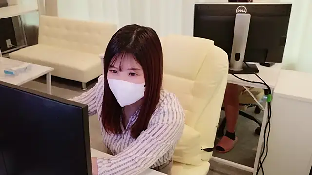 Snapshot of ManaMi-maru chatting on March 2, 2025, 5:23 am ManaMi-maru online show from March 2, 2025, 5:23 am