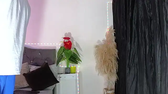 john cartter1 online show from April 19, 2026, 12:06 pm