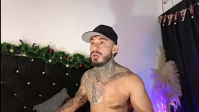 Snapshot of john_cartter1 chatting on December 1, 2025, 11:11 am john cartter1 online show from December 1, 2025, 11:11 am