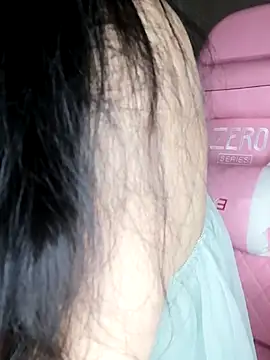 Snapshot of _Linez_ chatting on March 16, 2025, 8:43 pm  Linez  online show from March 16, 2025, 8:43 pm