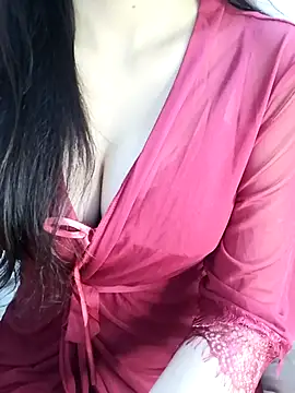 Snapshot of _Linez_ chatting on November 14, 2025, 5:38 pm Linez online show from November 14, 2025, 5:38 pm