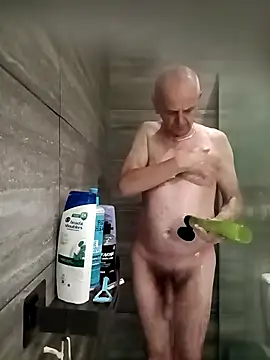 Snapshot of mr_english50 chatting on October 8, 2025, 6:19 pm mr english50 online show from October 8, 2025, 6:19 pm