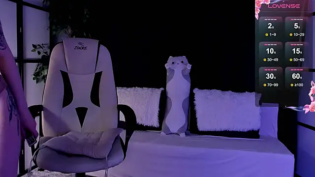 Snapshot of risingrose_ chatting on March 7, 2025, 2:15 am risingrose online show from March 7, 2025, 2:15 am