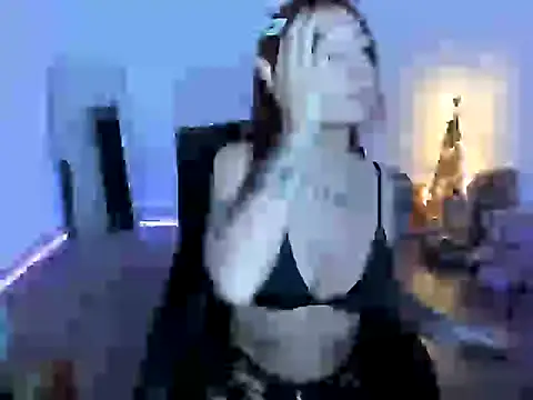 Snapshot of luxurybaby chatting on December 18, 2025, 1:00 am luxurybaby online show from December 18, 2025, 1:00 am