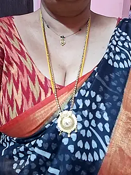 ananya956 online show from April 18, 2026, 3:53 am