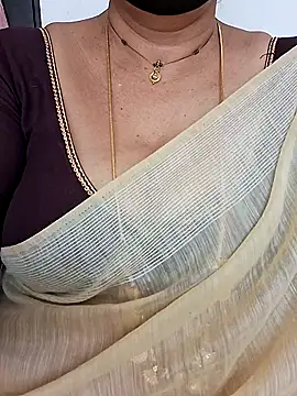 ananya956 online show from February 18, 2026, 8:33 am