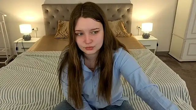 MagicPeachh  online show from April 1, 2026, 6:15 am