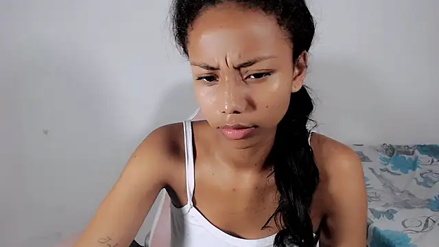 Snapshot of jasmin_brunette_ chatting on November 15, 2025, 10:30 am jasmin brunette online show from November 15, 2025, 10:30 am