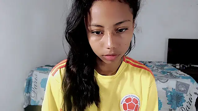 Snapshot of jasmin_brunette_ chatting on November 21, 2025, 12:15 pm jasmin brunette online show from November 21, 2025, 12:15 pm