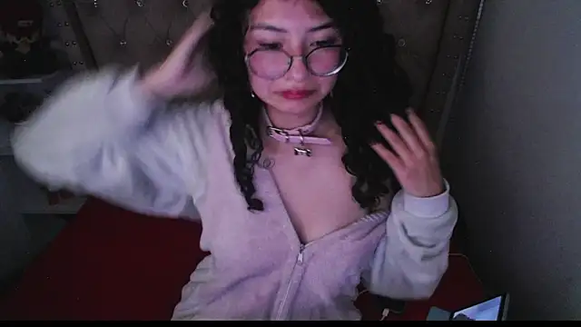 CherieCurl online show from November 10, 2025, 3:11 am