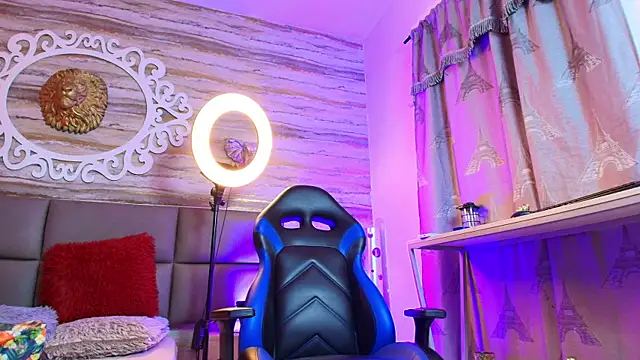 Bella salvatore online show from September 18, 2025, 3:26 pm