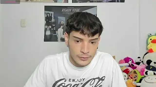 Snapshot of Martinsibiris chatting on April 5, 2026, 2:13 pm Martinsibiris online show from April 5, 2026, 2:13 pm