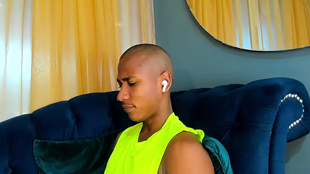 Ethan Fox11 online show from March 18, 2025, 2:28 pm