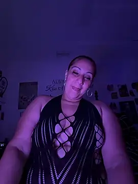 DeeLight124 online show from May 18, 2026, 4:29 am