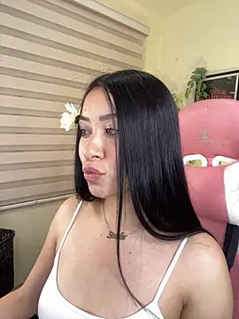 Snapshot of Starliee__ chatting on February 10, 2026, 1:26 am Starliee online show from February 10, 2026, 1:26 am