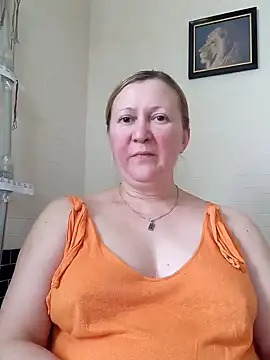 Snapshot of blondyaguar chatting on December 21, 2024, 11:44 am blondyaguar online show from December 21, 2024, 11:44 am