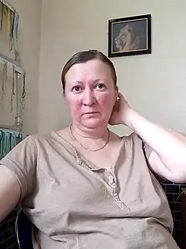 Snapshot of blondyaguar chatting on December 19, 2025, 8:27 am blondyaguar online show from December 19, 2025, 8:27 am