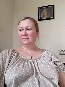 Snapshot of blondyaguar chatting on December 3, 2024, 10:12 am blondyaguar online show from December 3, 2024, 10:12 am