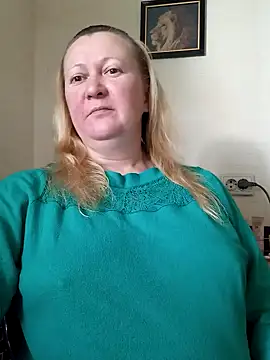 Snapshot of blondyaguar chatting on September 18, 2025, 12:19 pm blondyaguar online show from September 18, 2025, 12:19 pm