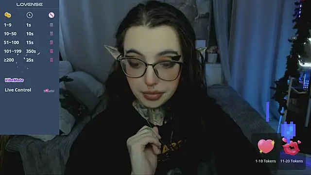 Snapshot of Dixi_Pixi_ chatting on December 18, 2025, 5:45 am Dixi Pixi online show from December 18, 2025, 5:45 am