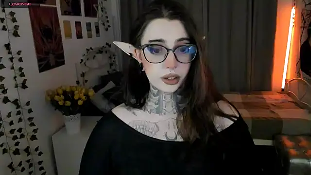 Dixi Pixi  online show from September 28, 2025, 5:47 am