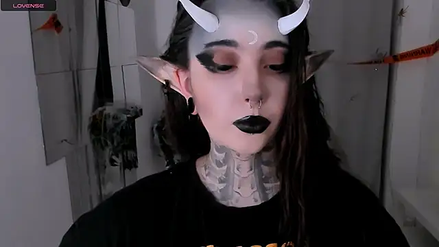 Dixi Pixi  online show from October 26, 2025, 5:52 am