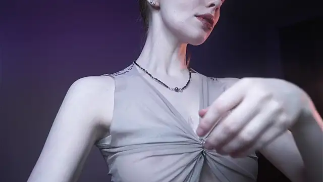 Snapshot of ginger_hugs chatting on December 14, 2025, 10:15 pm ginger hugs online show from December 14, 2025, 10:15 pm