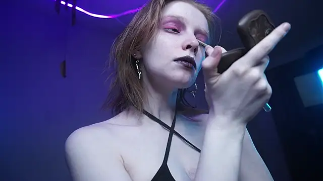 Snapshot of ginger_hugs chatting on November 16, 2025, 10:13 pm ginger hugs online show from November 16, 2025, 10:13 pm