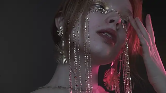 ginger hugs online show from December 22, 2025, 10:10 pm