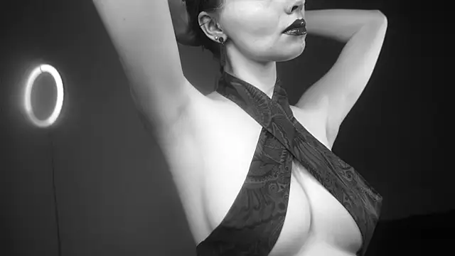 Snapshot of ginger_hugs chatting on October 23, 2025, 10:19 pm ginger hugs online show from October 23, 2025, 10:19 pm