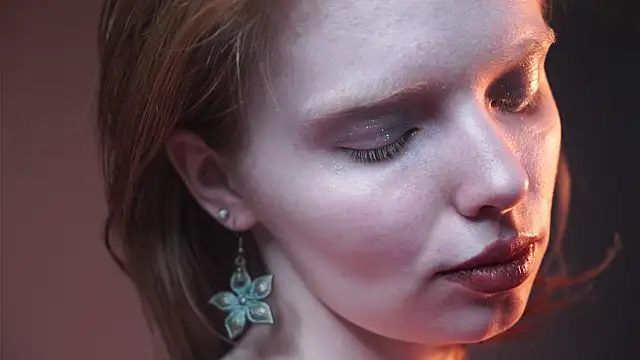 Snapshot of ginger_hugs chatting on November 17, 2025, 10:14 pm ginger hugs online show from November 17, 2025, 10:14 pm