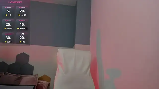 Snapshot of Chloe_fischer_ chatting on October 29, 2025, 2:38 pm Chloe fischer online show from October 29, 2025, 2:38 pm